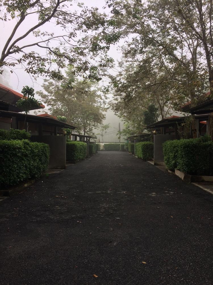 Secret Garden Trang Resort Exterior photo